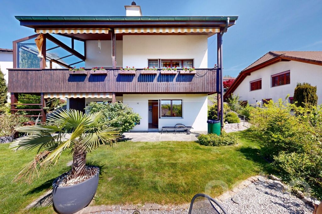 Property photo 2 of 12