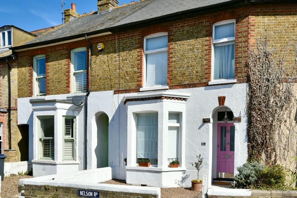 Property photo 1 of 22