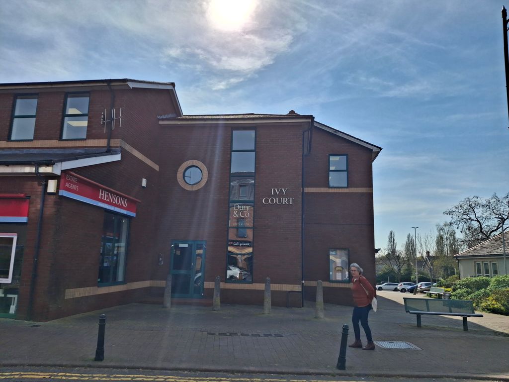 Property photo 1 of 9