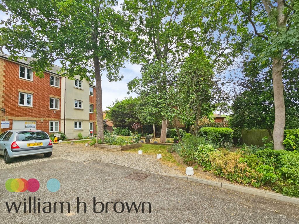 Property photo 2 of 17 Image