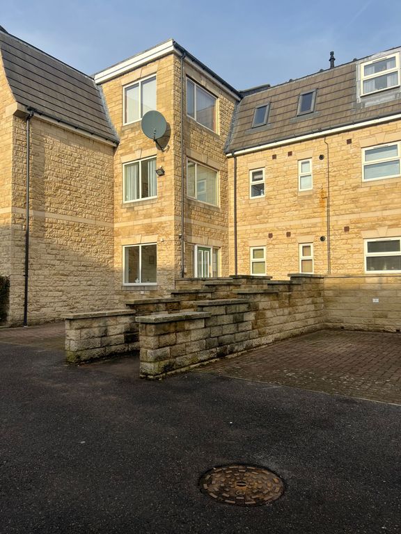 Property photo 2 of 18