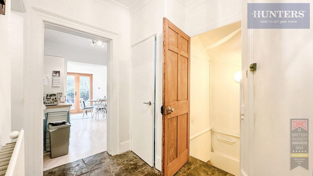 Property photo 3 of 17 Pbox-Img.Jpg