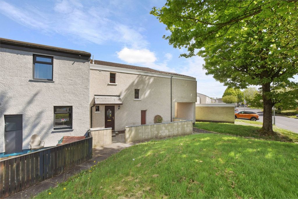 Property photo 1 of 28