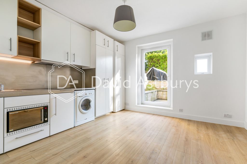 Property photo 1 of 9 270220254_Daisl_400c Camden Road _N7 0Sj_001