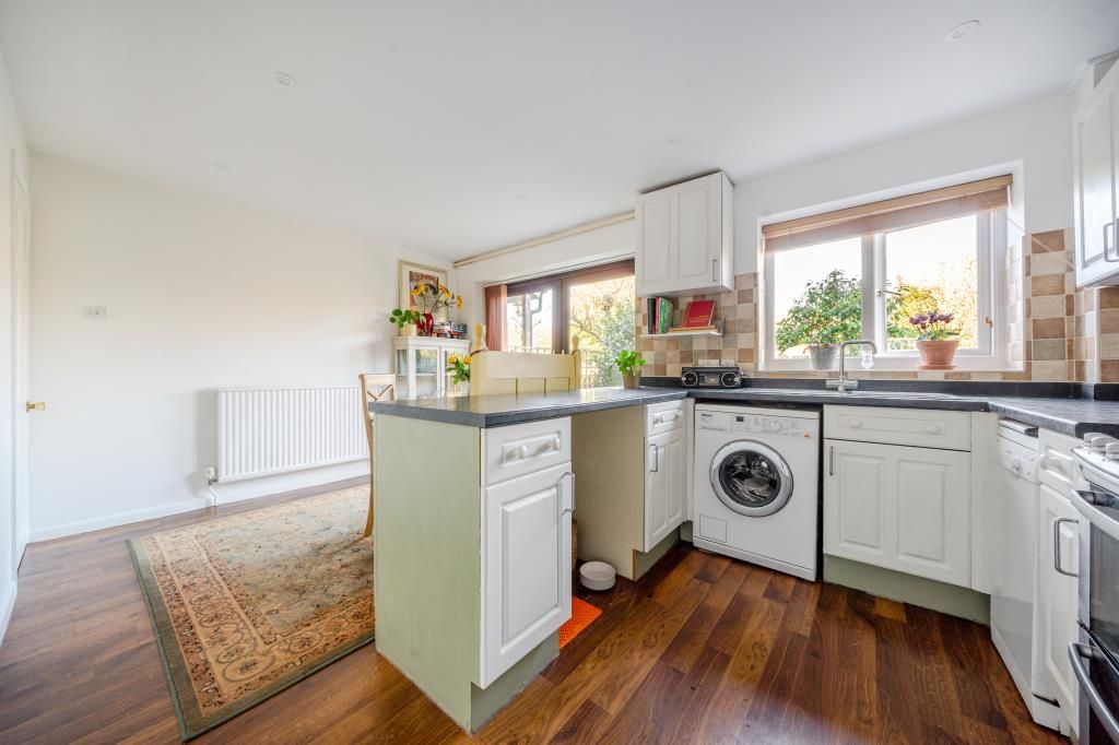 Property photo 2 of 24 Kitchen