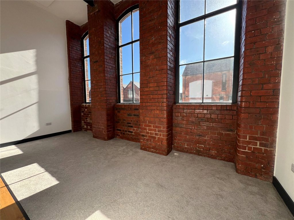 Property photo 3 of 6 Picture No. 10