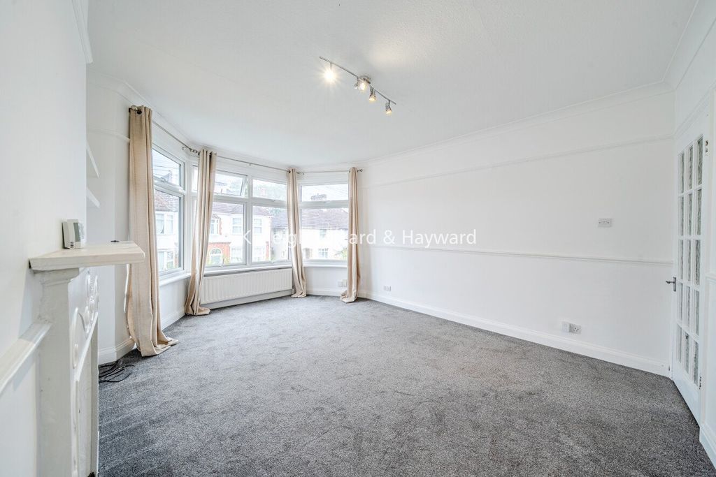 Property photo 3 of 19 Picture No. 08