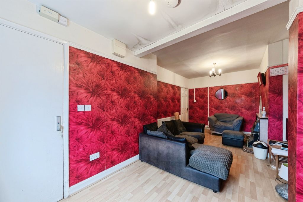 Property photo 3 of 20