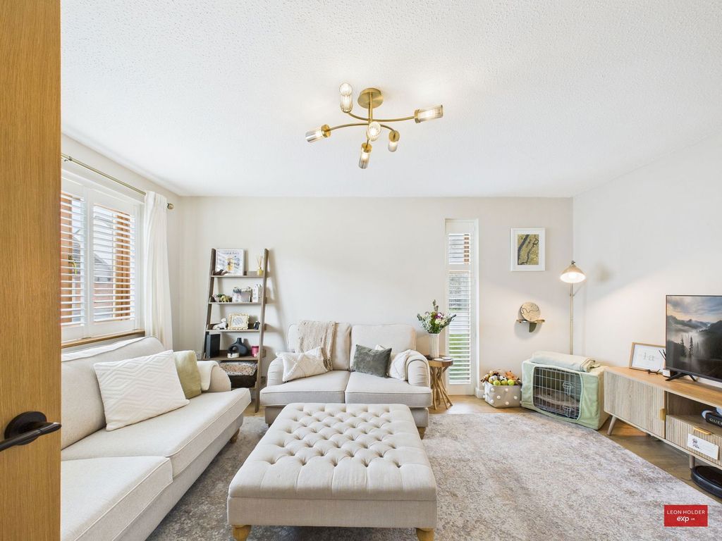 Property photo 2 of 29