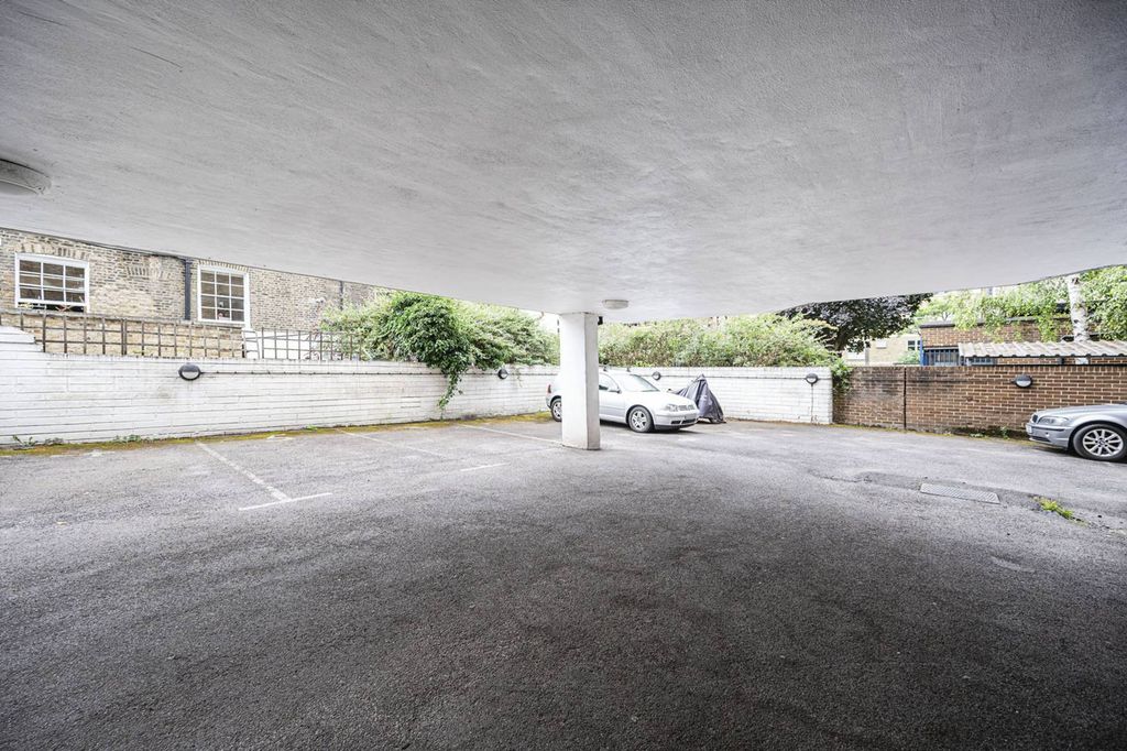 Property photo 2 of 2
