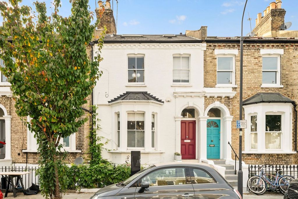 Property photo 1 of 8