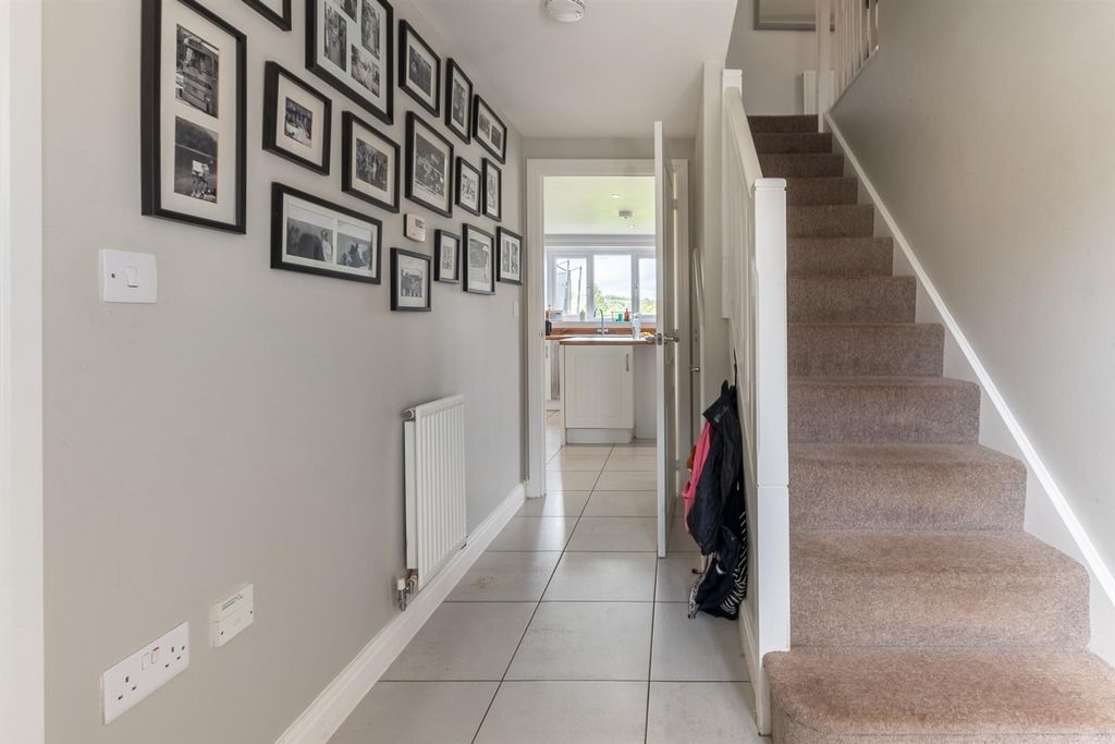 Property photo 3 of 16 Hallway