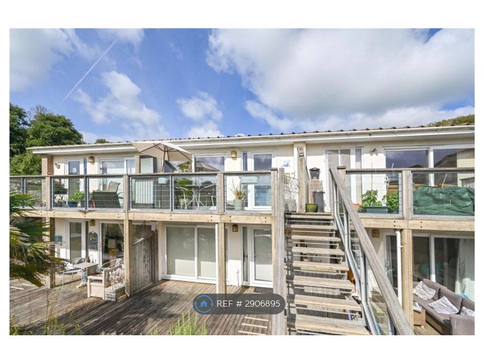 Property photo 1 of 13 Smart Upper Floor Seaside Apartment