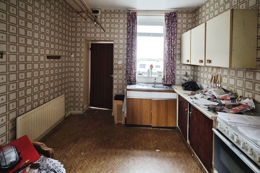 Property photo 3 of 9 Pbox-Img.Jpg