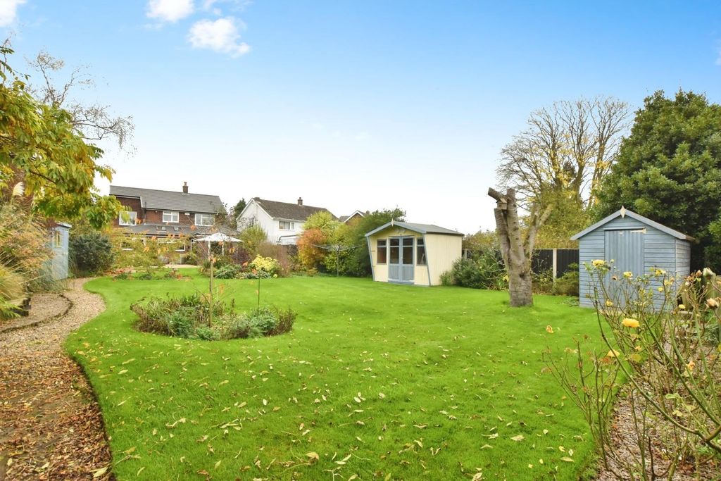 Property photo 1 of 34 Garden