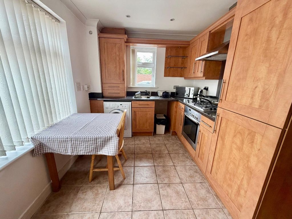 2 bed flat for saleThe Ladle, Middlesbrough TS4 photo 4