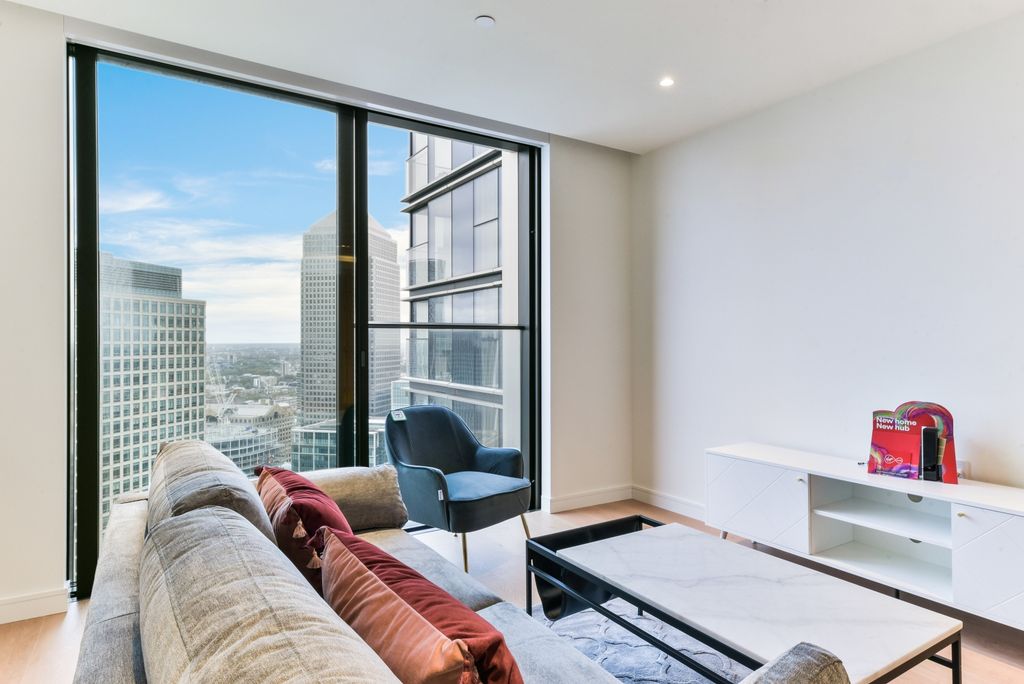 Property photo 3 of 10 Living Area