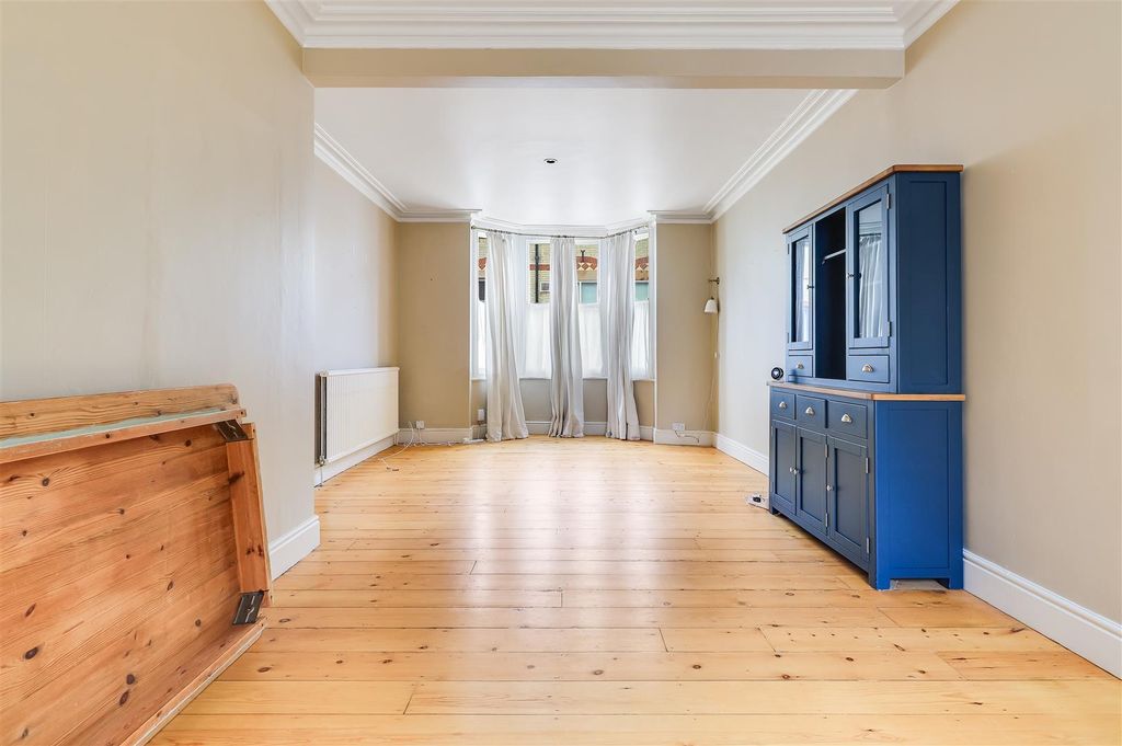 Property photo 3 of 19 Img (17).Jpg