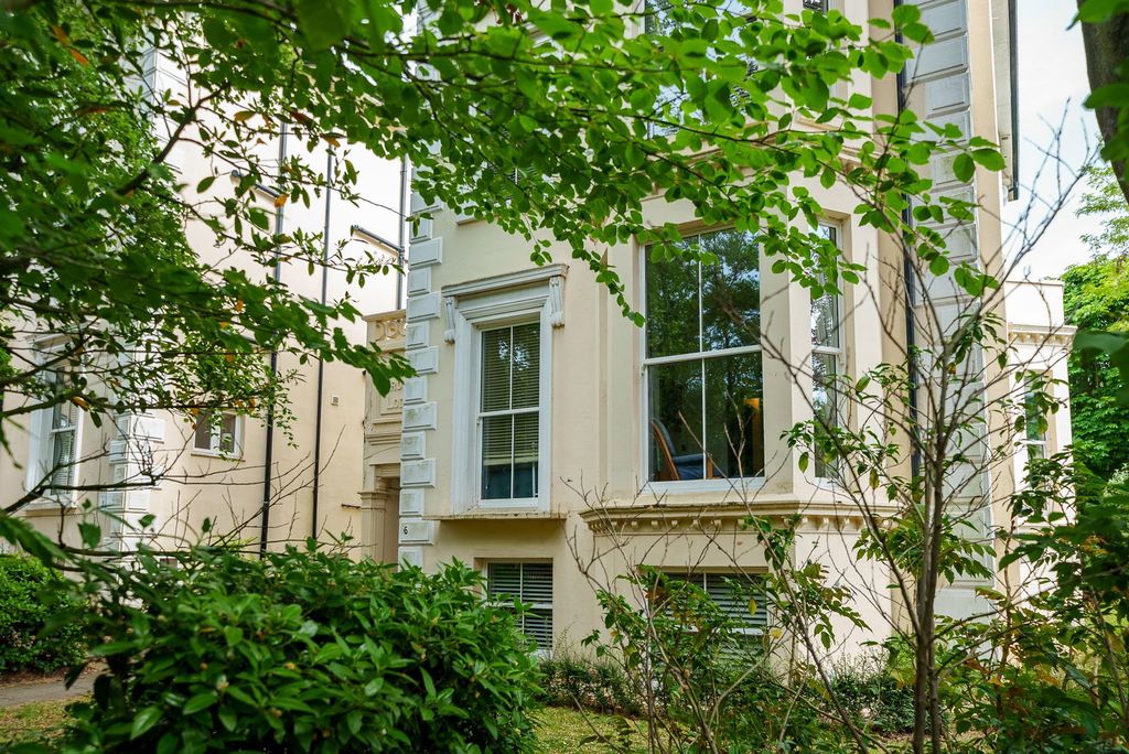 Property photo 1 of 23
