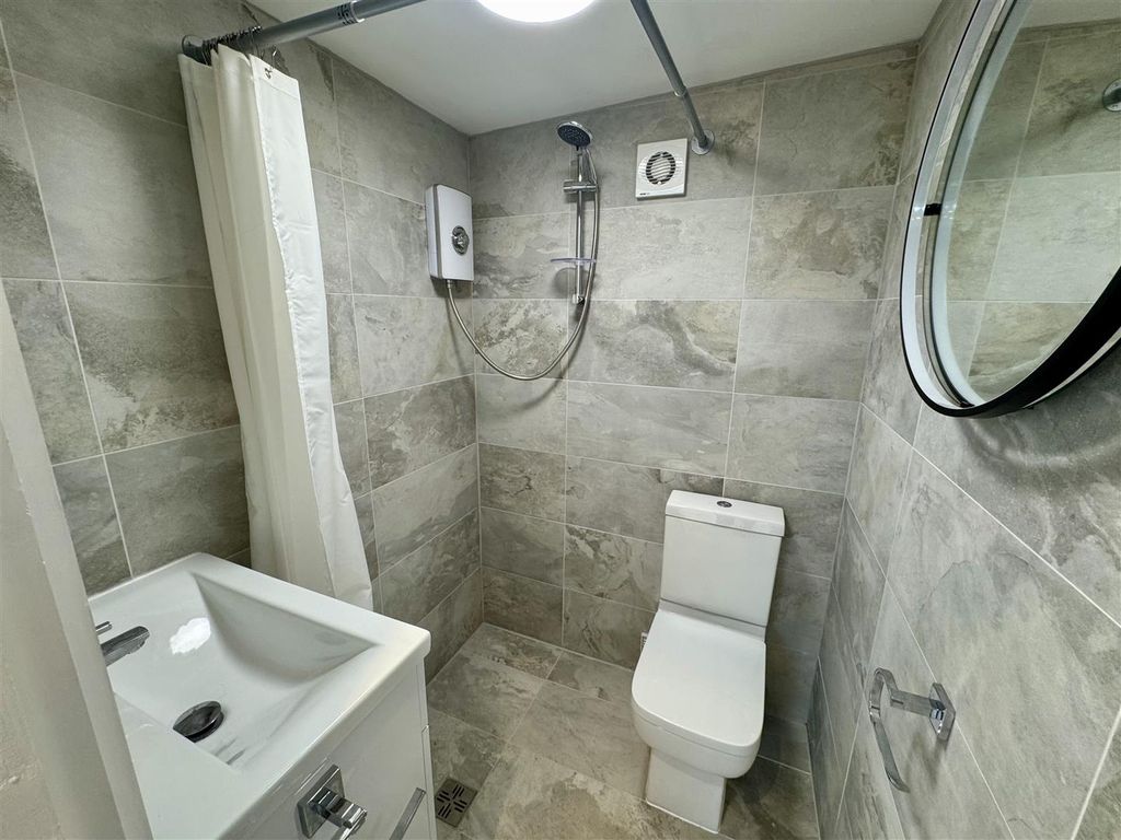Property photo 3 of 5 Shower Room.Jpeg