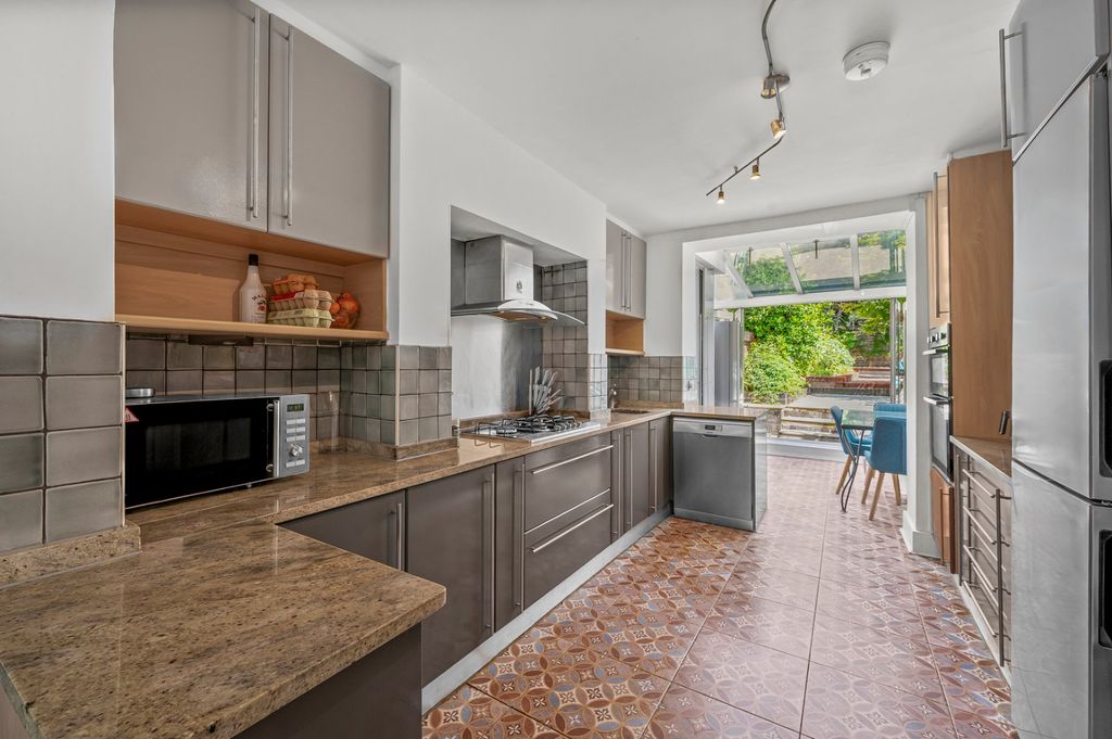 Property photo 2 of 15