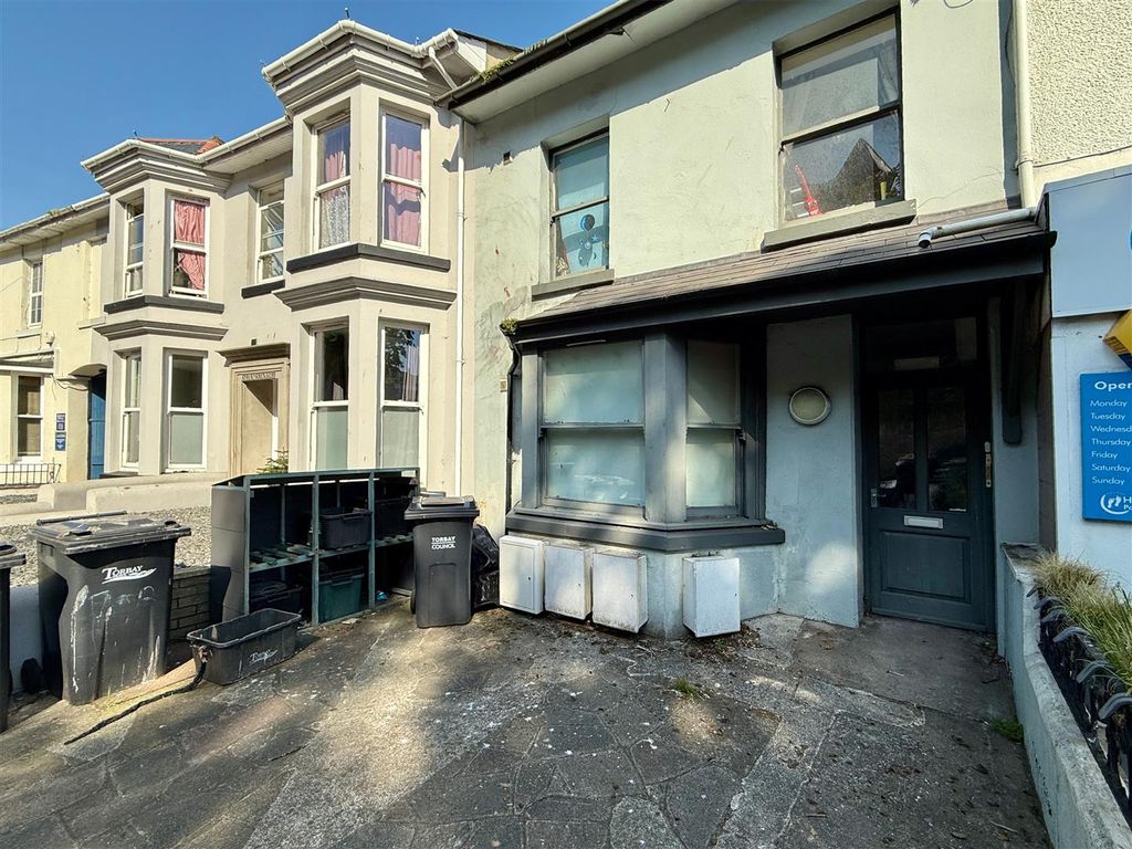 Property photo 3 of 11 Stapleton House.Jpg