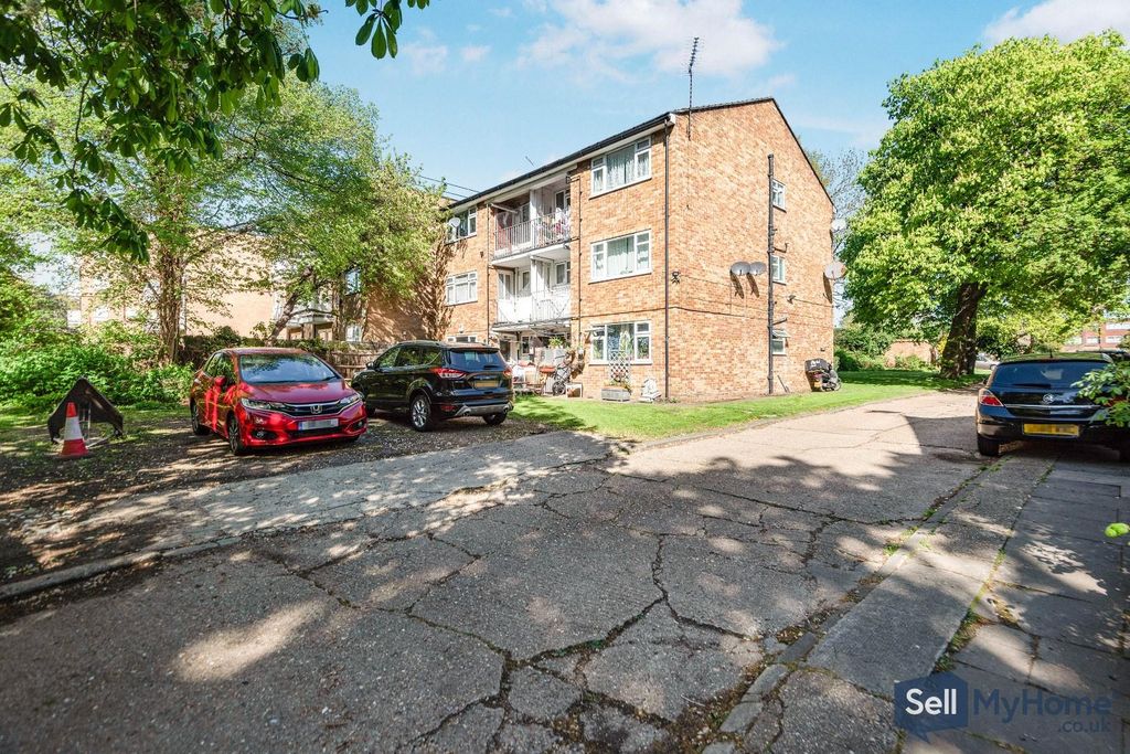 Property photo 1 of 20 Oaklands27Of27.Jpg
