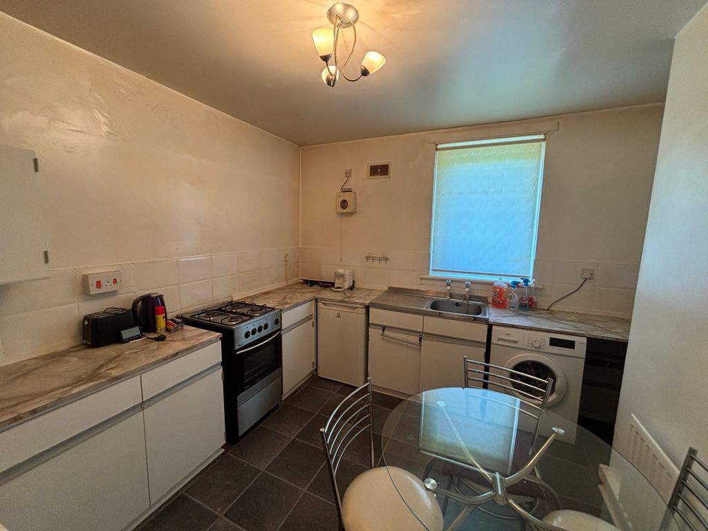 Property photo 3 of 9 3.Jpg