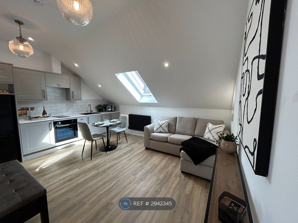 Property photo 1 of 11 Studio 7