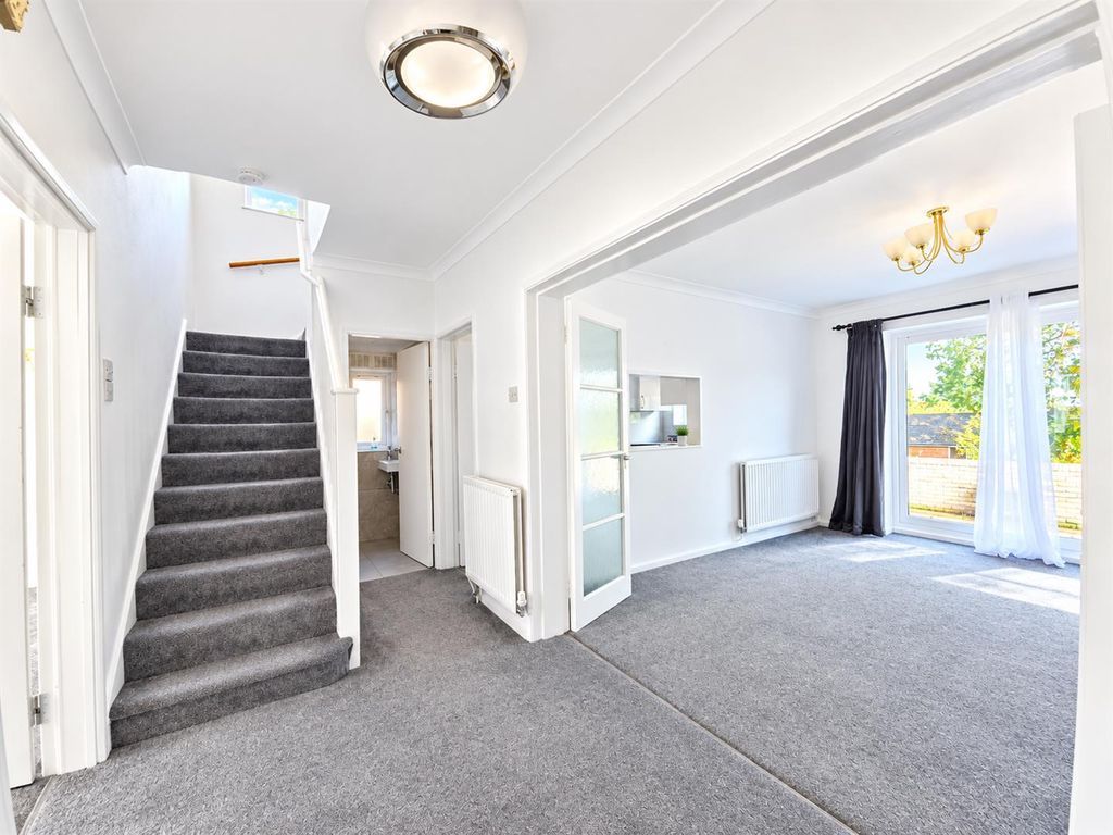 Property photo 3 of 15 Hallway And Reception 2