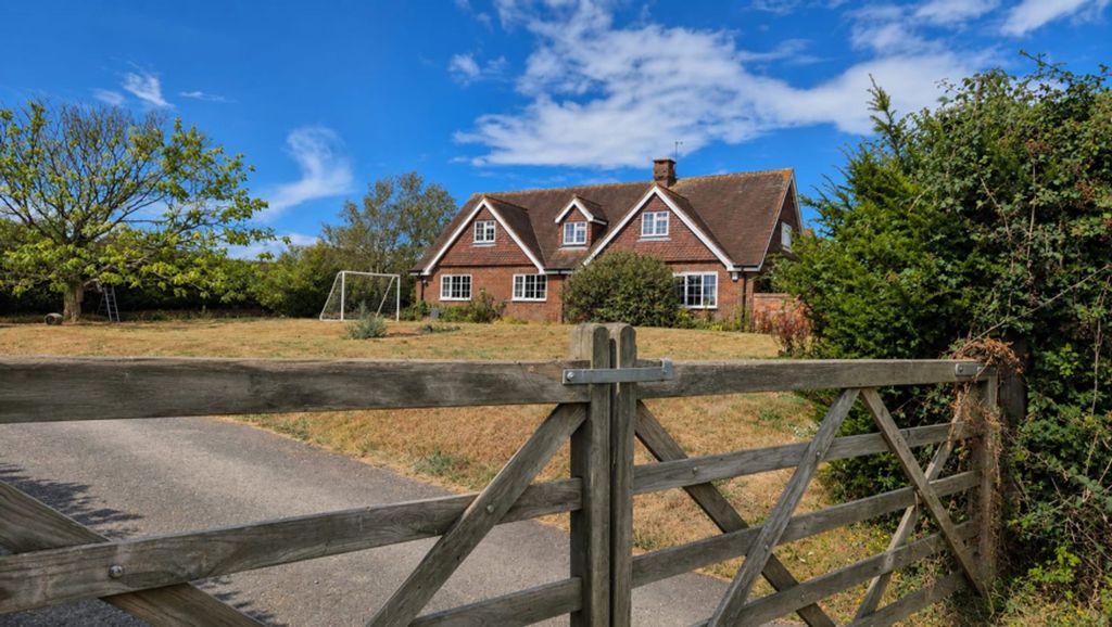 Property photo 1 of 2