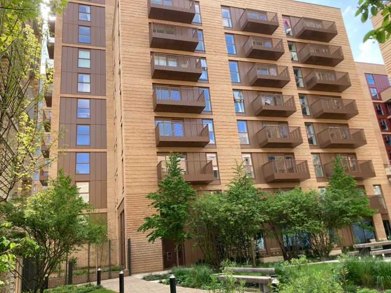 Property photo 2 of 18