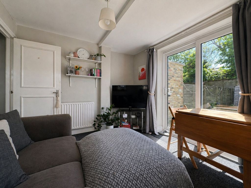 Property photo 3 of 7