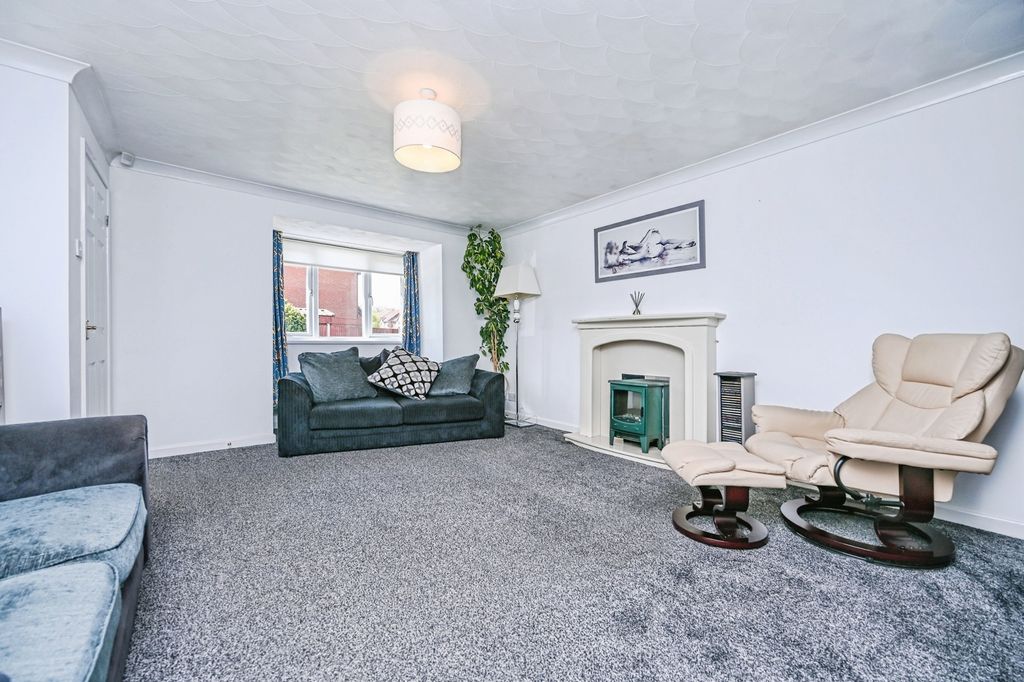 Property photo 2 of 16 Pbox-Img.Jpg