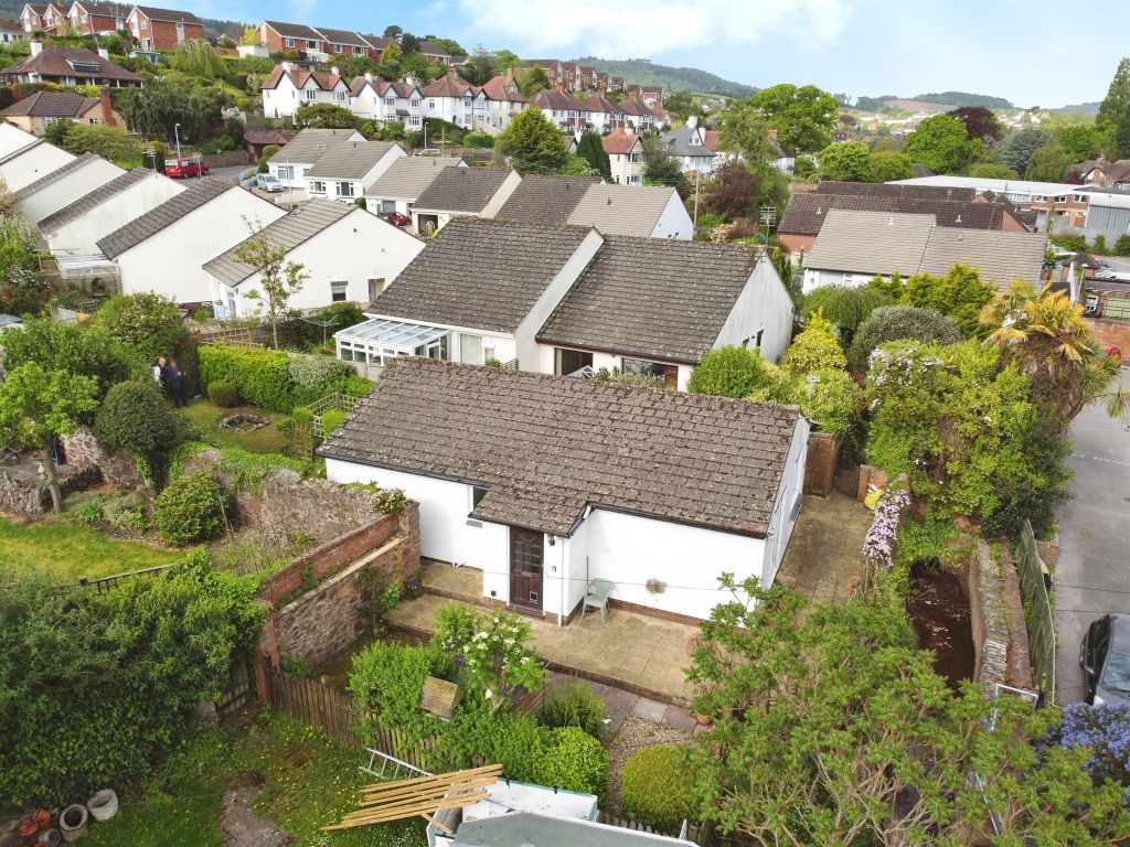Property photo 2 of 17