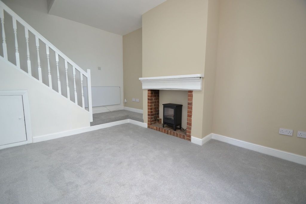 Property photo 3 of 17 Photograph 3