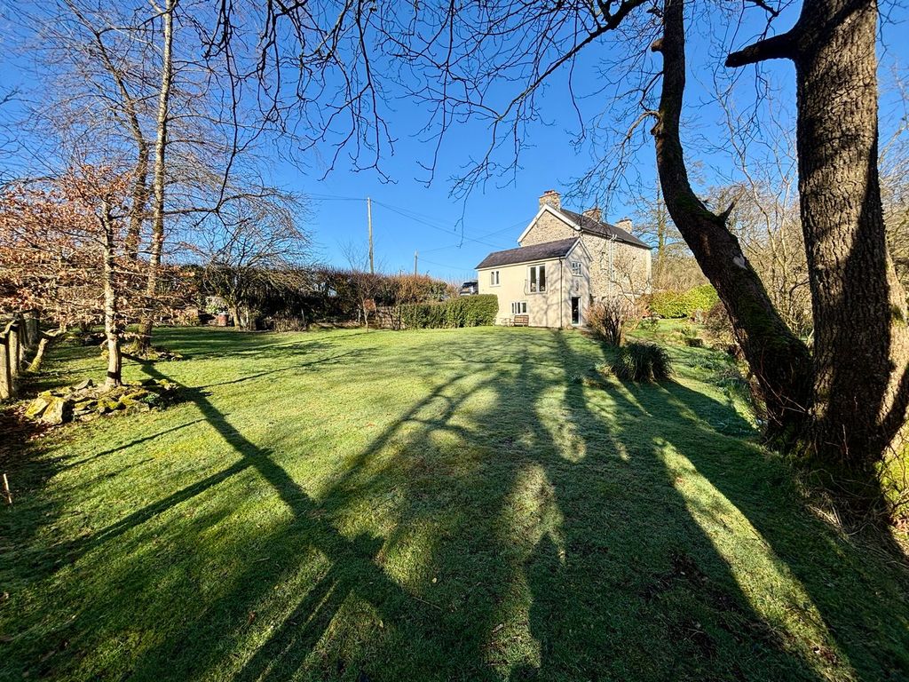 Property photo 3 of 37