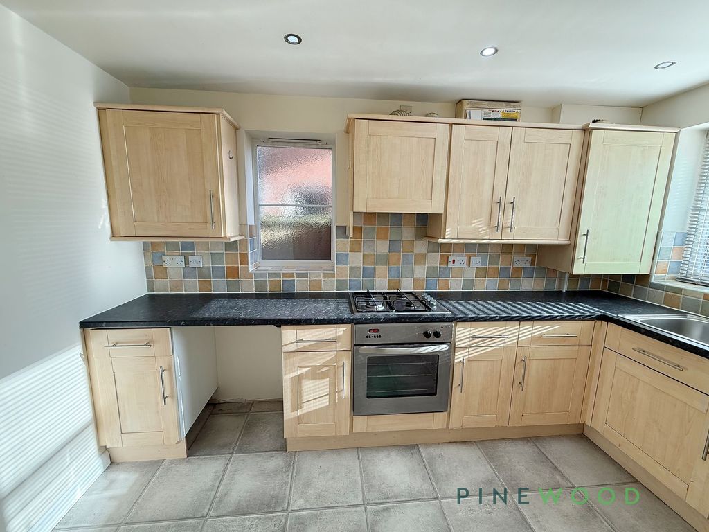 Property photo 2 of 16 Kitchen