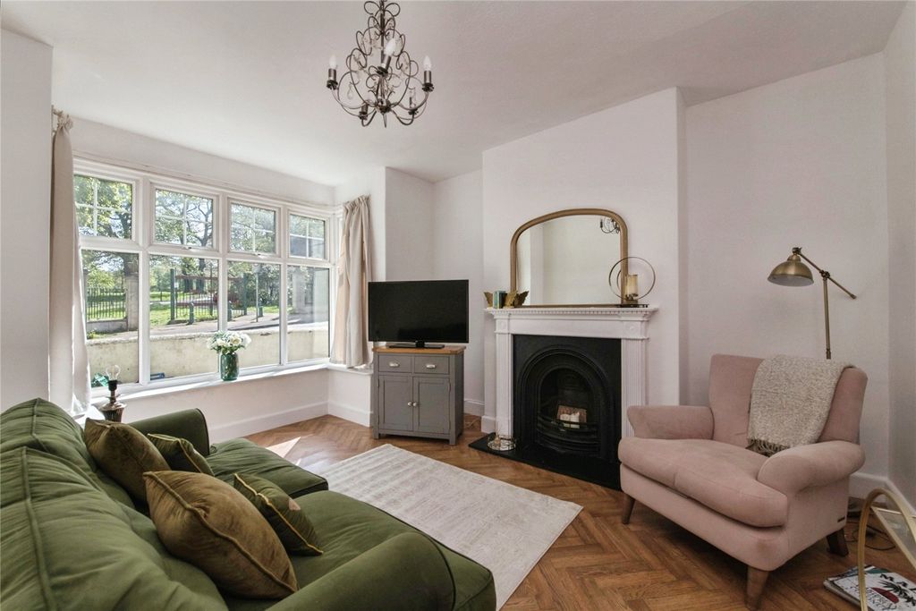 Property photo 2 of 20 Picture No. 26
