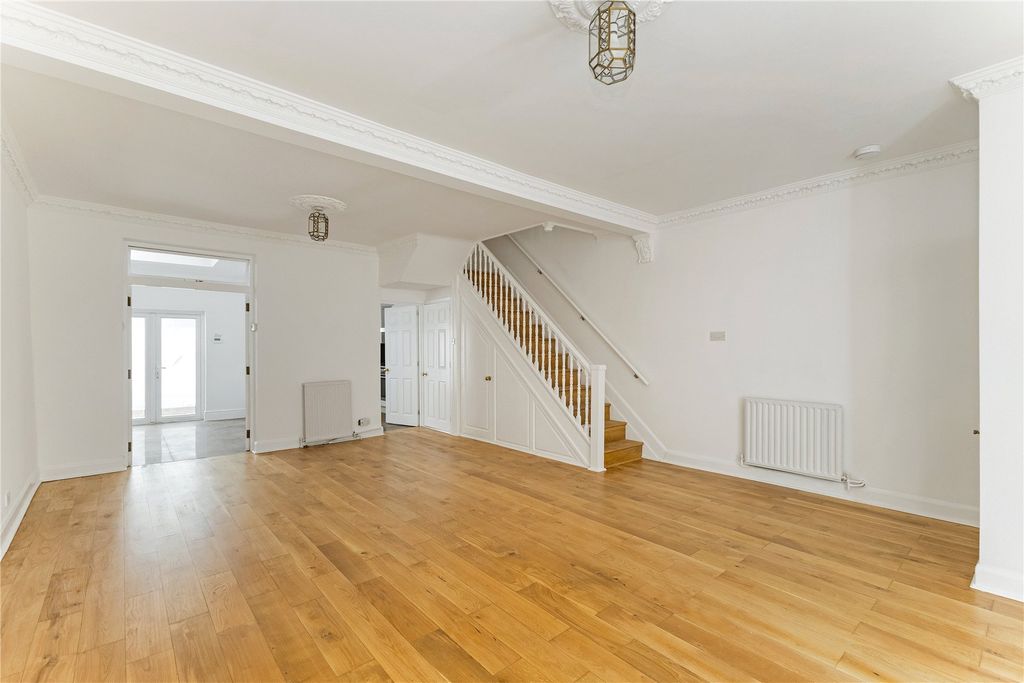 Property photo 1 of 19 Picture No. 08