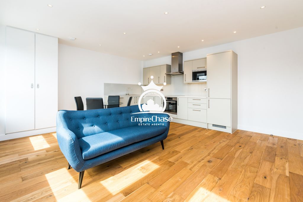 Property photo 2 of 8