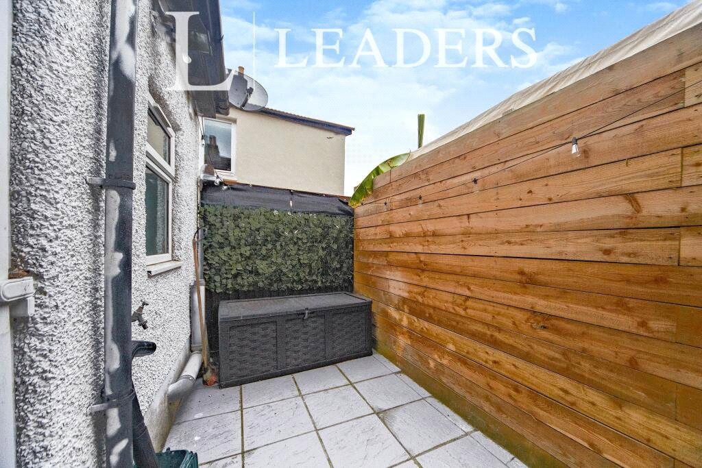 Property photo 3 of 10 3