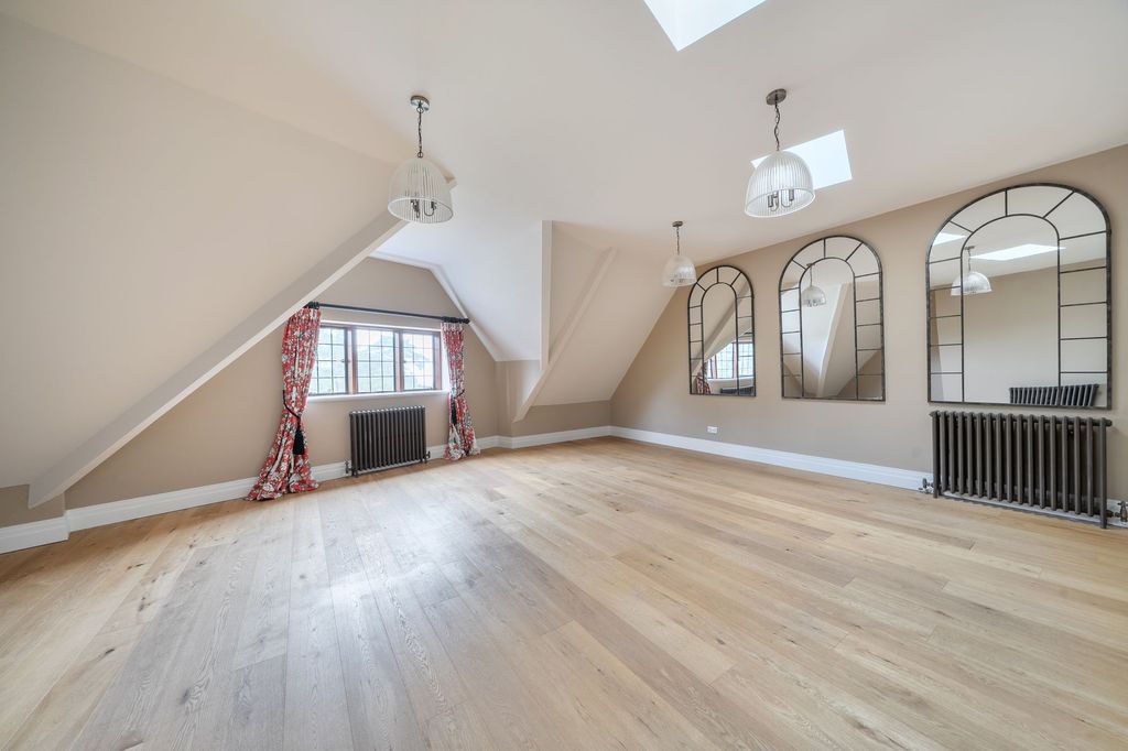 Property photo 3 of 21 Open Plan Living