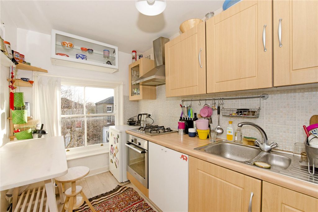 Property photo 2 of 6