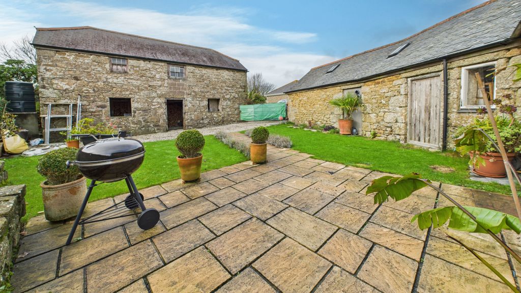 Property photo 3 of 23 Gallery