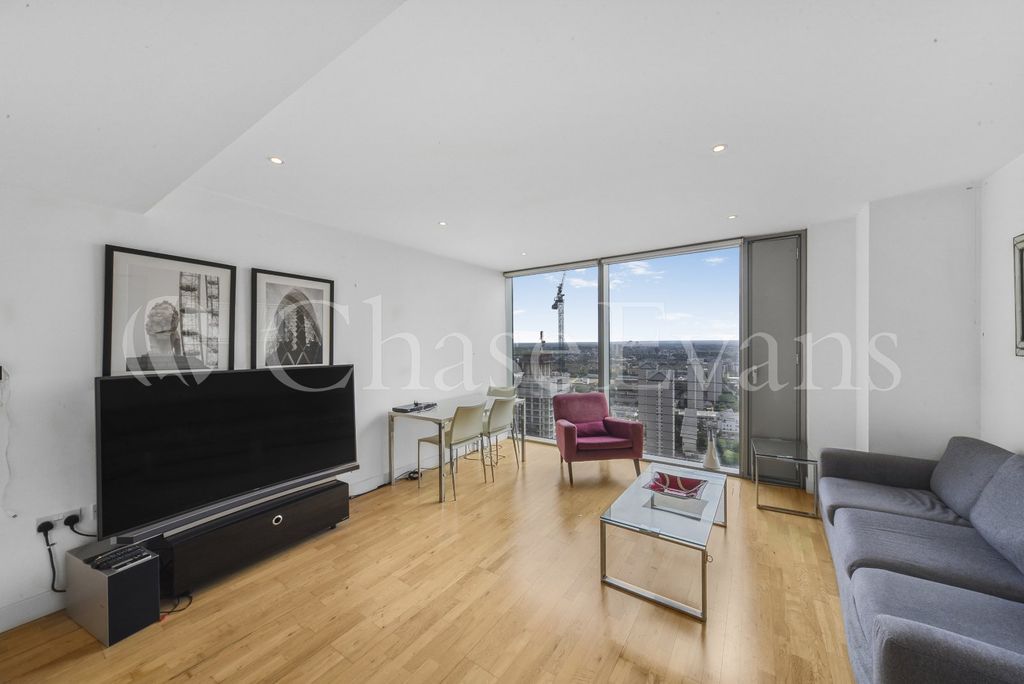 Property photo 3 of 9 Living Area