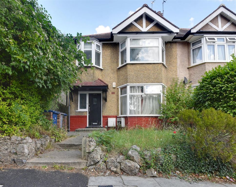 Property photo 2 of 7