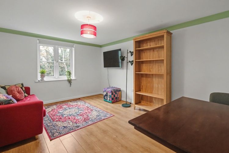 Property photo 3 of 8 322581