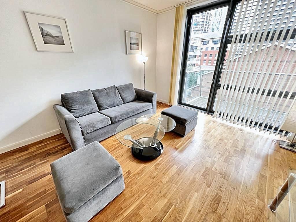 Property photo 2 of 20 One Bedroom For Rent In Canone Bedroom For Rent In Canary Wharf, E14Ry Wharf, E14