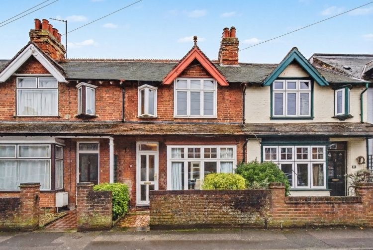 Property photo 1 of 9 320544